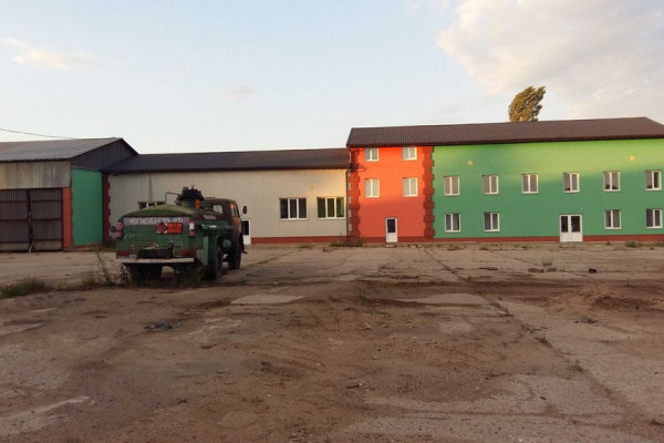 Имущественный комплекс 6370 кв.м. в Черновицкой области